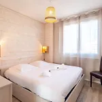 Albigny Imperial - Confortable Flat Near The アパート *